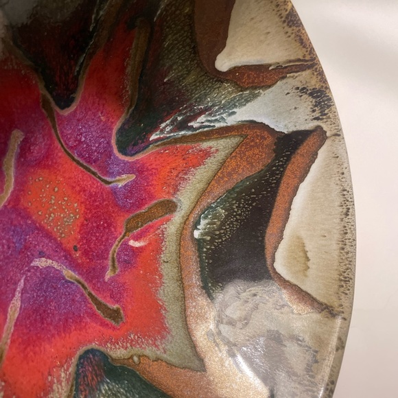 Handmade pottery bowl with handles - Picture 4 of 12